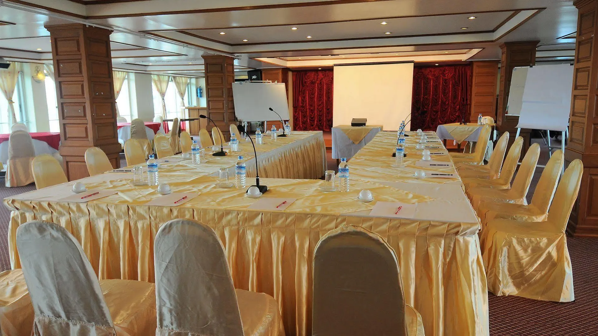 Panda Hotel Yangon 3*,  Myanmar