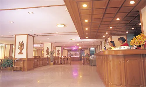 Panda Hotel Yangon 3*,